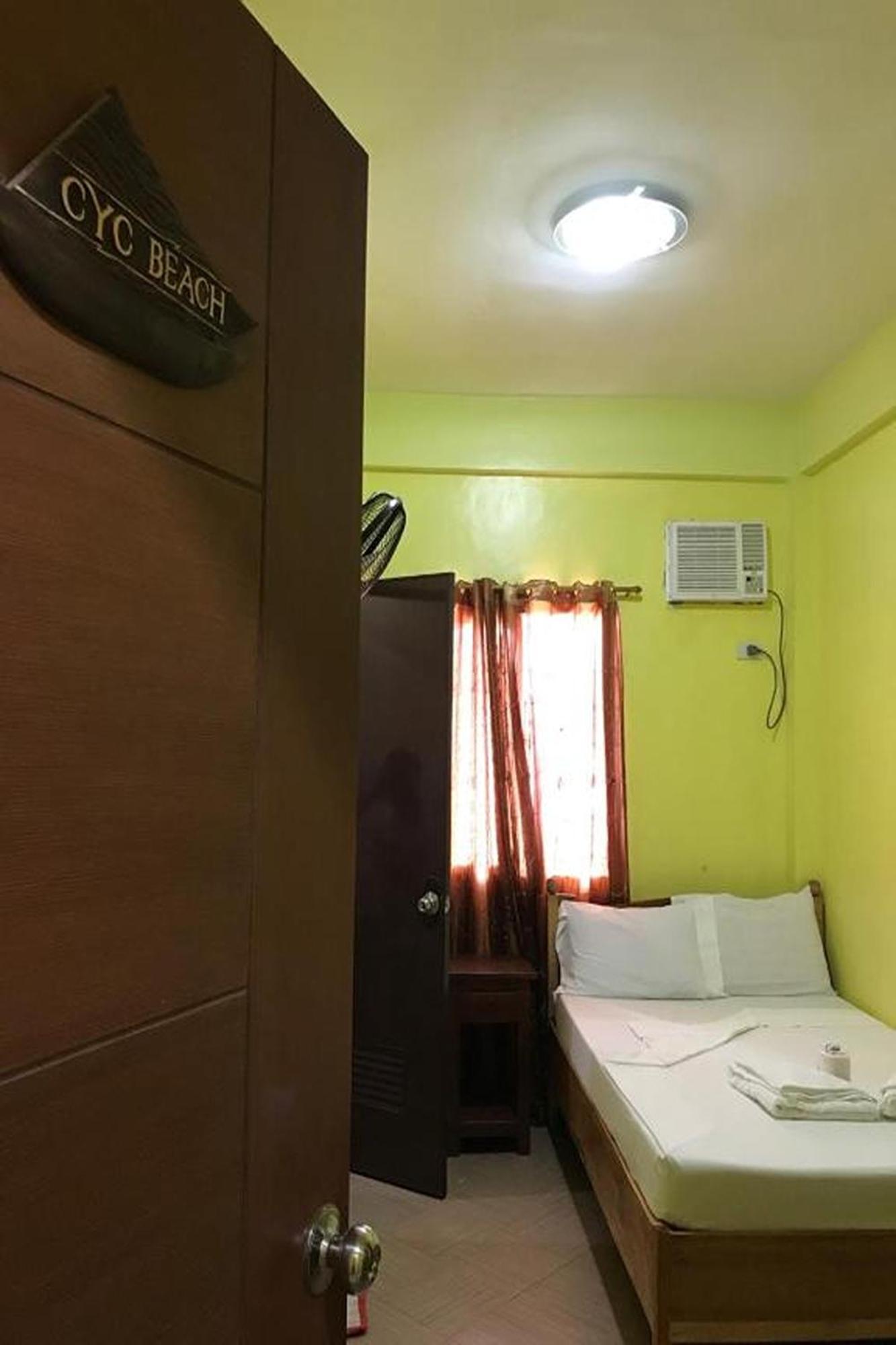 หลุยส์เบย์ทราเวลเลอร์ลอดจ์ Hotel โกรอน ภายนอก รูปภาพ